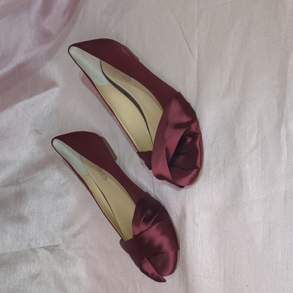 Charles David Burgundy Satin Knot Toe Flats